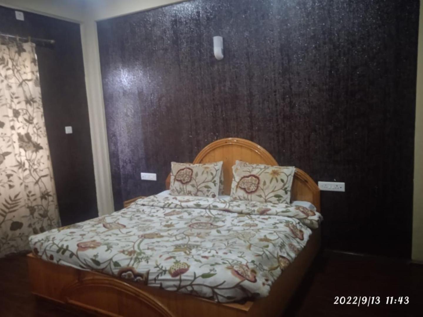 Hotel Shefaf Durgjan Zewnętrze zdjęcie