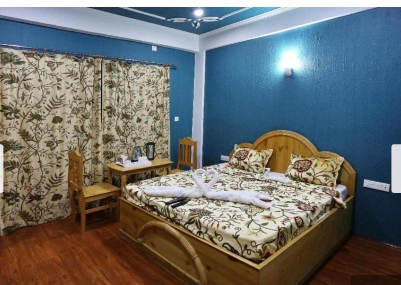 Hotel Shefaf Durgjan Zewnętrze zdjęcie