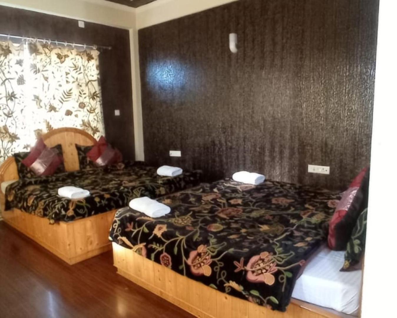 Hotel Shefaf Durgjan Zewnętrze zdjęcie