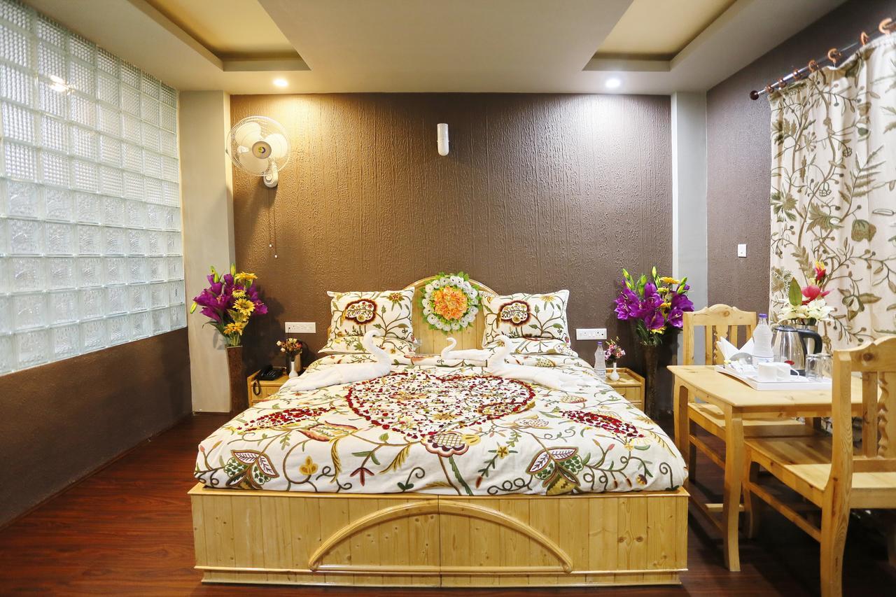 Hotel Shefaf Durgjan Zewnętrze zdjęcie