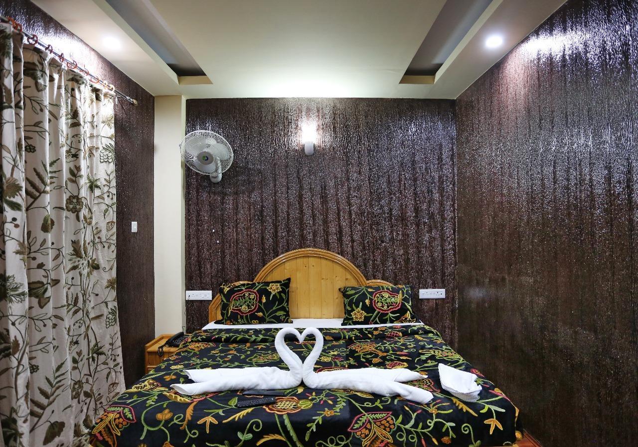 Hotel Shefaf Durgjan Zewnętrze zdjęcie