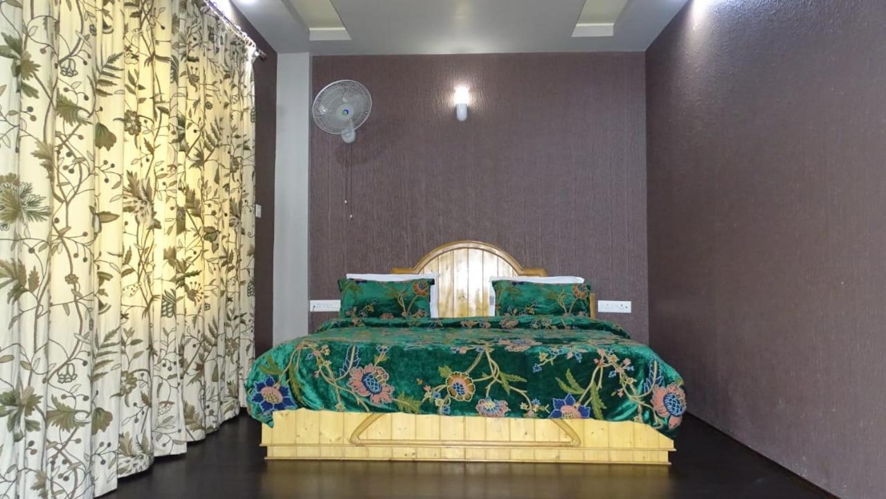 Hotel Shefaf Durgjan Zewnętrze zdjęcie